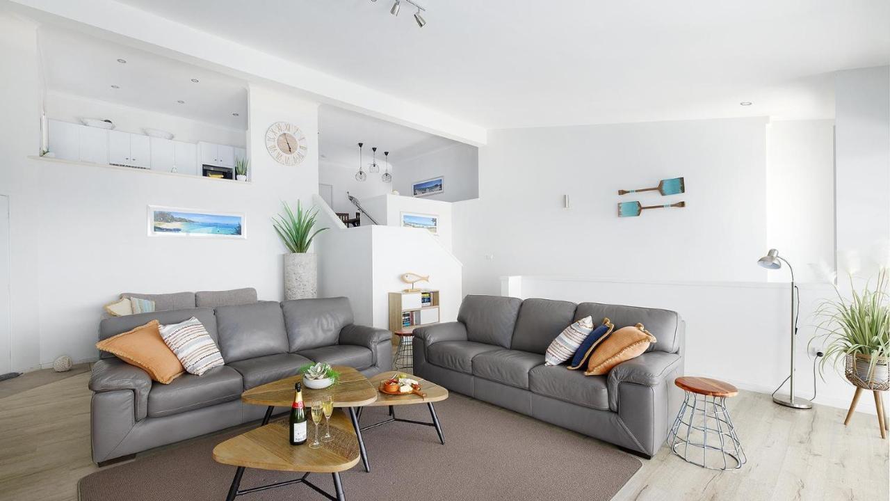Dutchie'S Sand & Sea Beach House - Easy Walk To The Beach خليج نيلسون المظهر الخارجي الصورة
